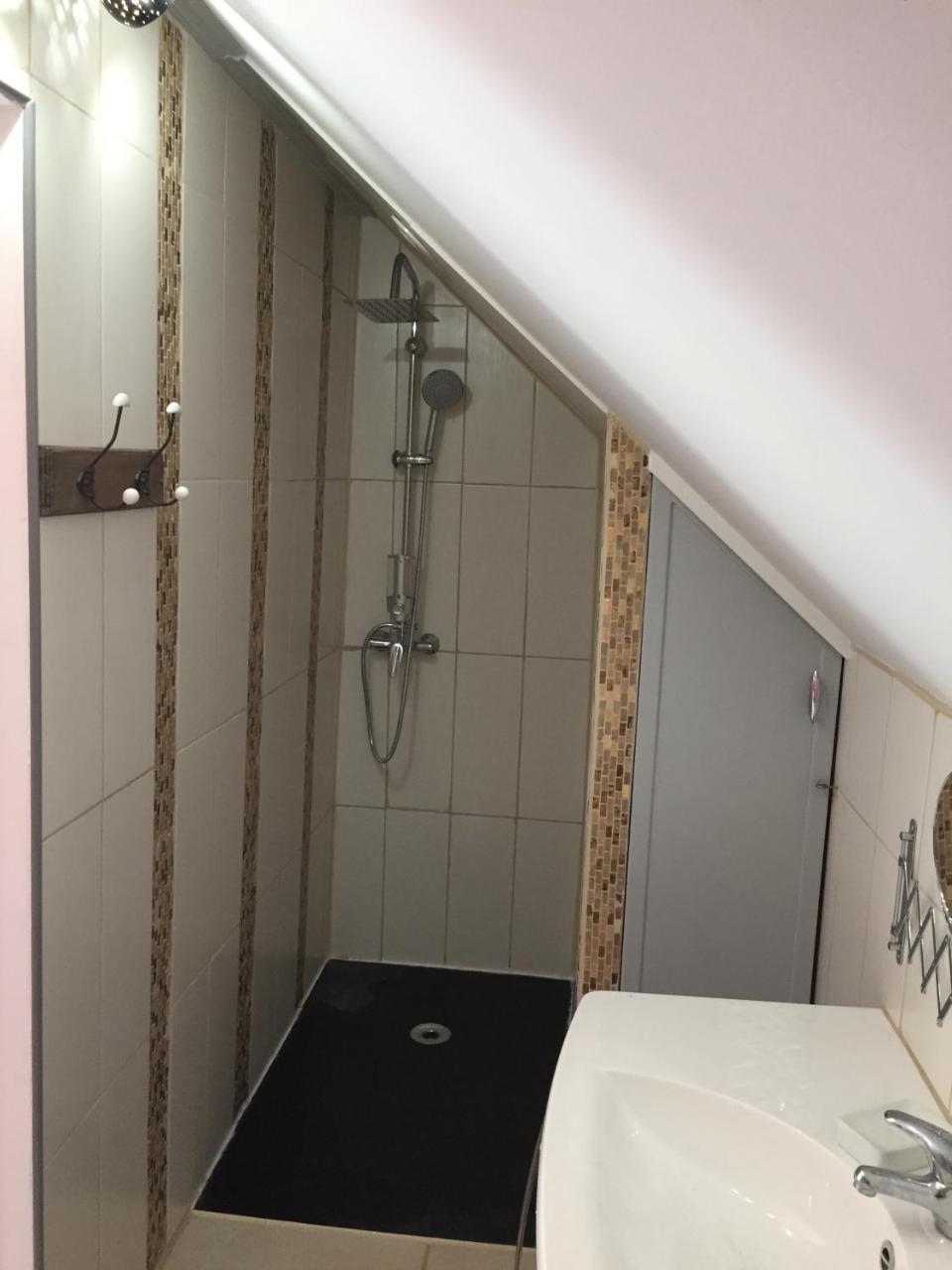 Le Rouge & Blanc Bed & Breakfast Saint-Maurice-le-Vieil Екстериор снимка