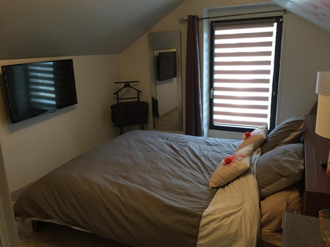 Le Rouge & Blanc Bed & Breakfast Saint-Maurice-le-Vieil Екстериор снимка
