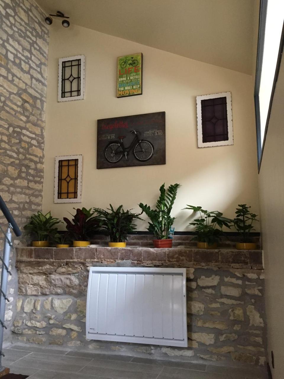 Le Rouge & Blanc Bed & Breakfast Saint-Maurice-le-Vieil Екстериор снимка