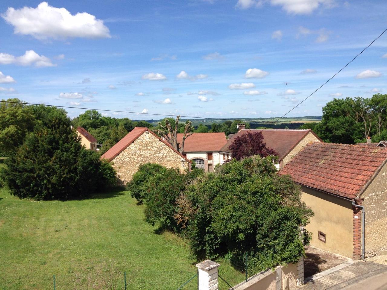 Le Rouge & Blanc Bed & Breakfast Saint-Maurice-le-Vieil Екстериор снимка